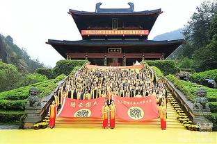 梅西中国香港行发生不愉快，巴萨五老，日本欢聚一堂！